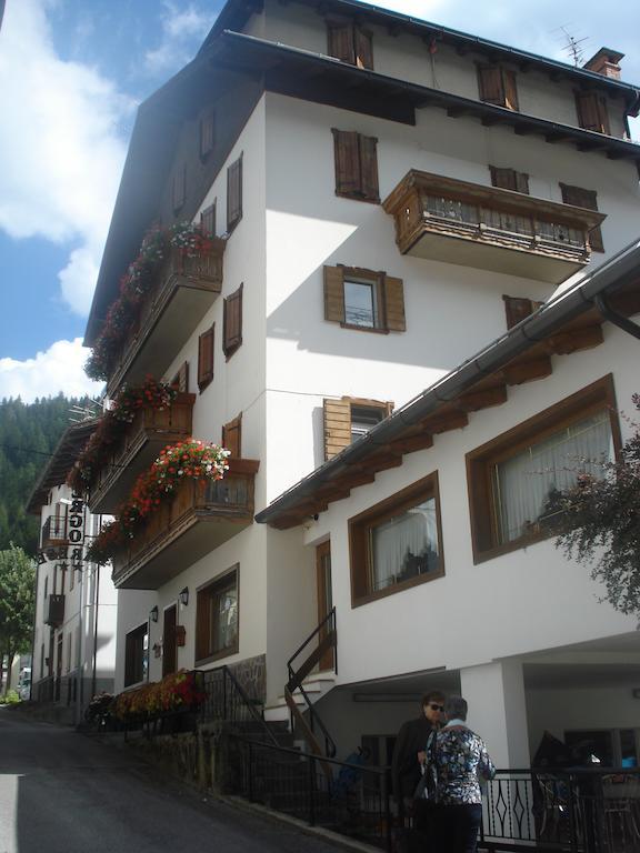 Albergo Larese Auronzo di Cadore Exterior photo